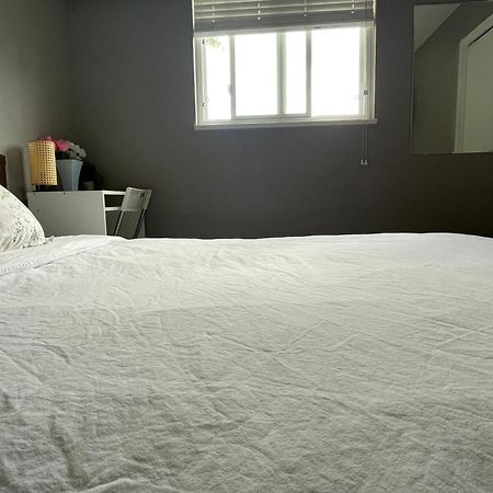 Private Room With Queen Bed In Richmond 202 Екстер'єр фото
